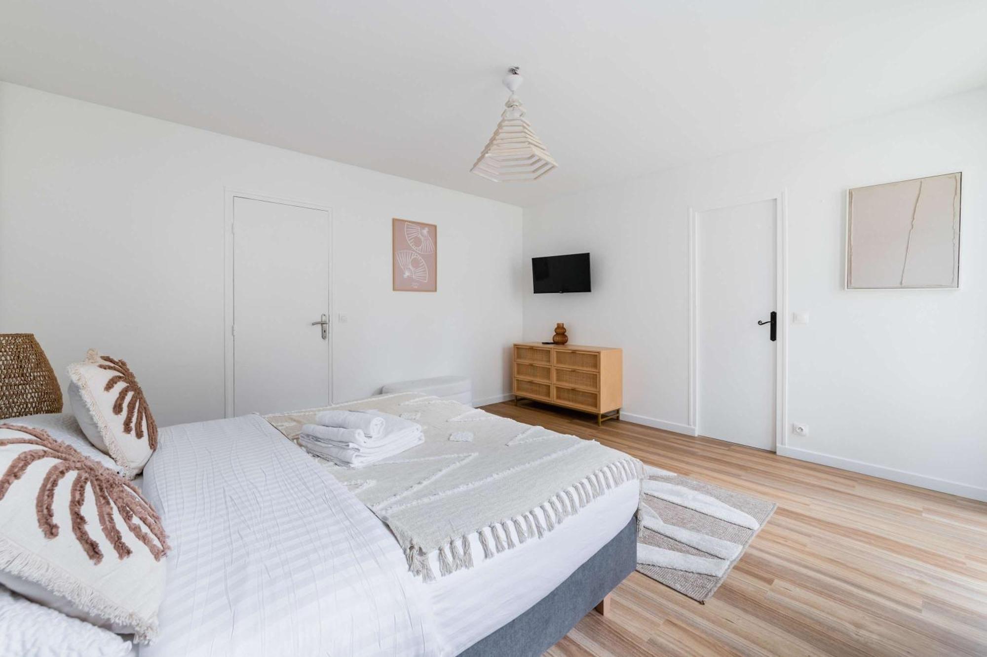 Villa Romainville Paris Pour 8 Personnes - Flat-Guest מראה חיצוני תמונה