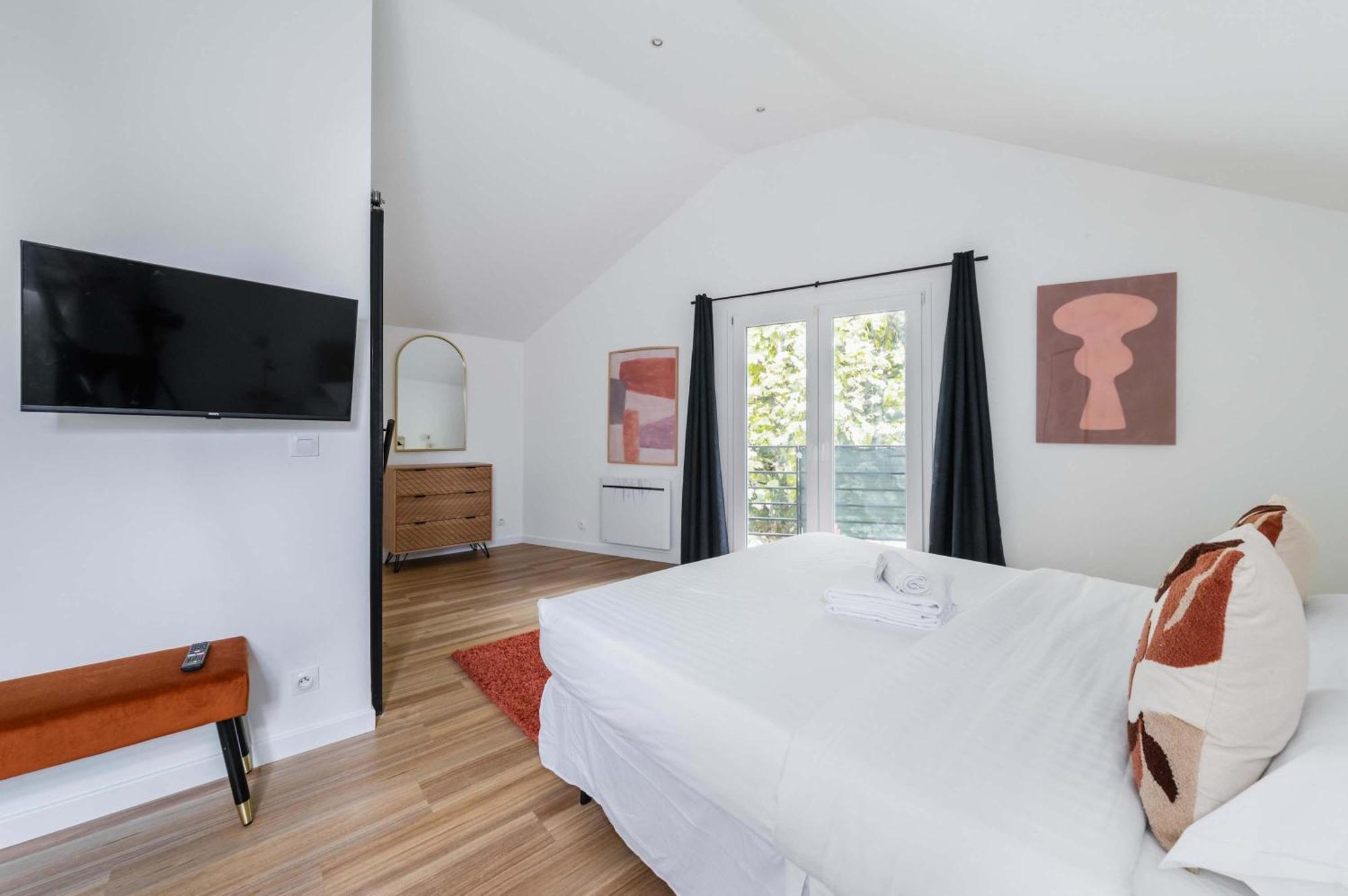Villa Romainville Paris Pour 8 Personnes - Flat-Guest מראה חיצוני תמונה